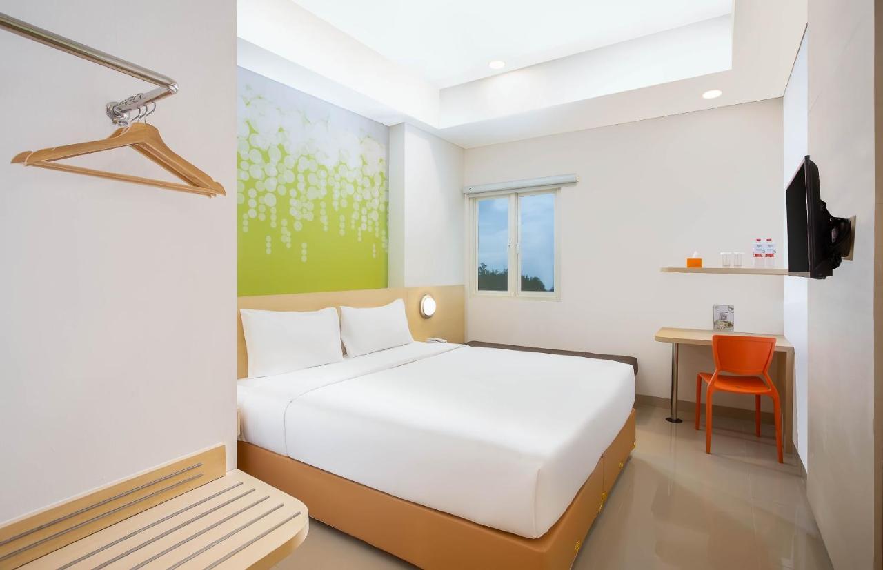 เซสต์ โฮเทล ปารัง ราจา โซโล Hotel Bonorejo ภายนอก รูปภาพ