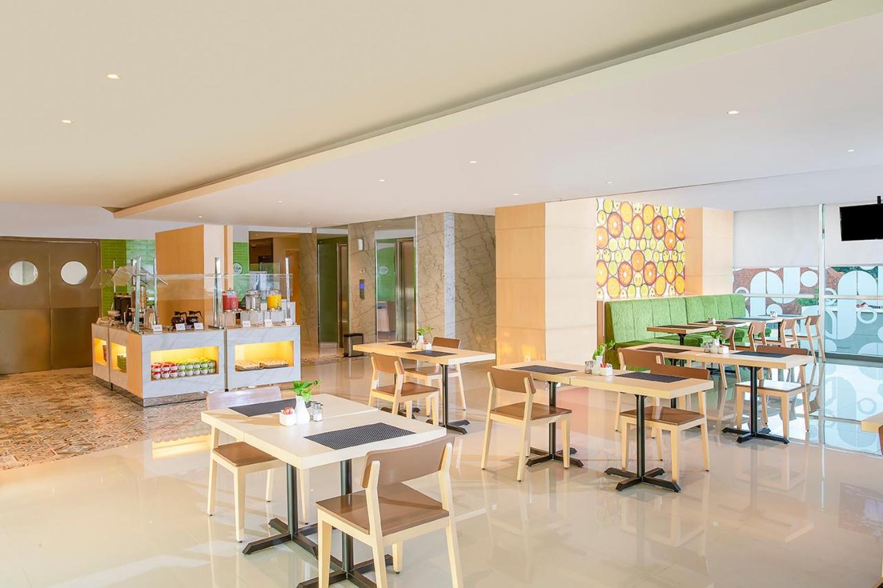 เซสต์ โฮเทล ปารัง ราจา โซโล Hotel Bonorejo ภายนอก รูปภาพ