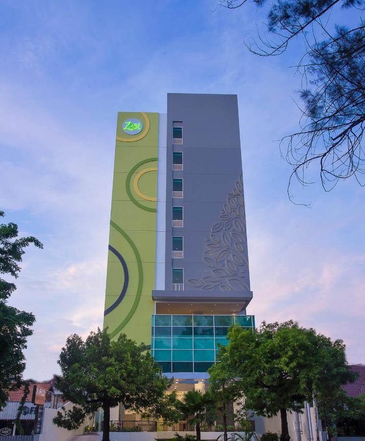 เซสต์ โฮเทล ปารัง ราจา โซโล Hotel Bonorejo ภายนอก รูปภาพ